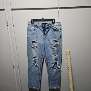 Aeropostale Boyfriend Cut Women Jeans Size 8 Destroyed 100% Cotton Light Wash